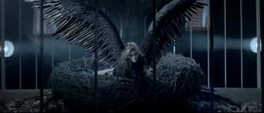 Miley Cyrus, sexy, salbatica si provocatoare in noul ei videoclip, "Can't be tamed" FOTO - VIDEO!