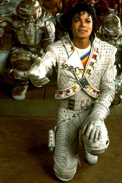 Michael Jackson la Disneyland-ul de langa Paris, in “Captain EO” FOTO si VIDEO