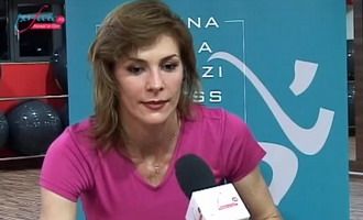 Roxana Ciuhulescu a renuntat la parasutism si alpinism pentru Kangoo Jumps! VIDEO