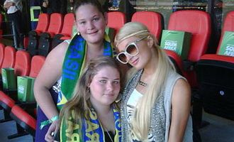 Paris Hilton, arestata in Africa de Sud  pentru ca a fumat marijuana pe stadion