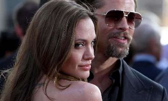 Angelina Jolie: “Brad scrie poezii de dragoste!”