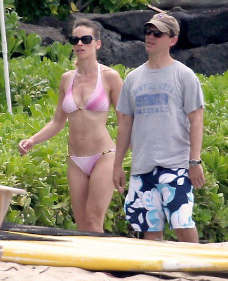 Hilary Swank dezvaluie secretul unui abdomen perfect FOTO!