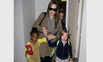 Shiloh, fiica Angelinei Jolie si a lui Brad Pitt, prefera jucariile pentru baieti