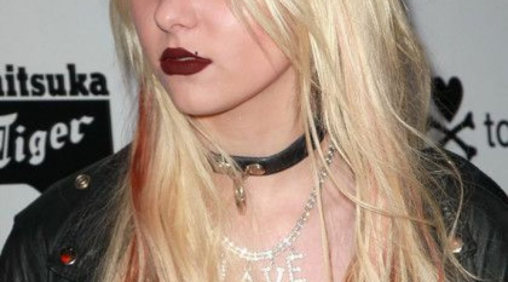 
	Taylor Momsen isi acuza parintii ca din cauza lor a ajuns o &ldquo;mizerabila&rdquo; VIDEO - Taylor la 3 ani!
