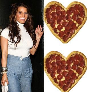 
	Jessica Simpson si-a sarbatorit logodna mancand pizza!
