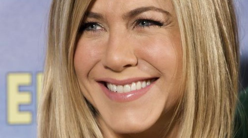 
	Jennifer Aniston are o noua coafura!
