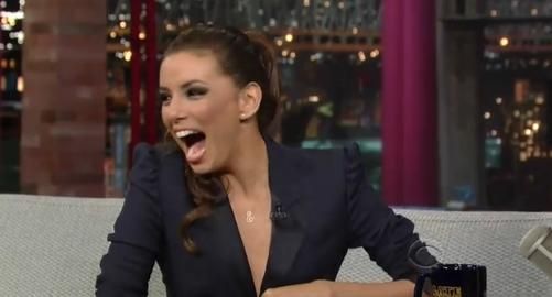 
	Oops! Eva Longoria nu purta sutien pe sub sacou!
