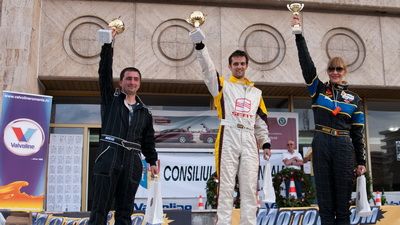 
	Roxana Ciuhulescu, locul trei&nbsp; intr-o etapa a Campionatului National de Viteza in coasta Dunlop 2011
