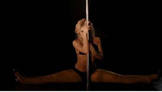 
	VIDEO! Shakira danseaza fierbinte la bara in cel mai nou clip! Presa din Spania: &quot;Se marita cu Pique!&quot;
