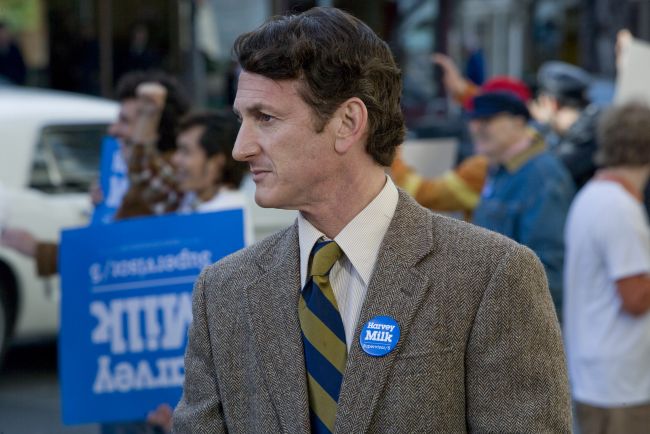 
	Sean Penn, un politician gay in &rdquo;Milk&rdquo;, pe voyo.ro
