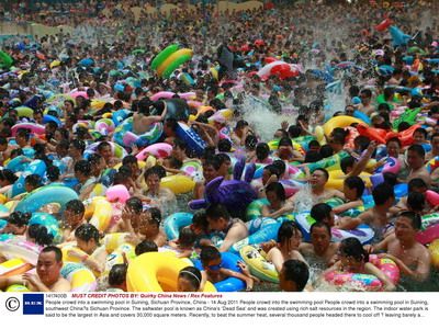 
	Cum se distreaza chinezii la water park! FOTO uluitoare
