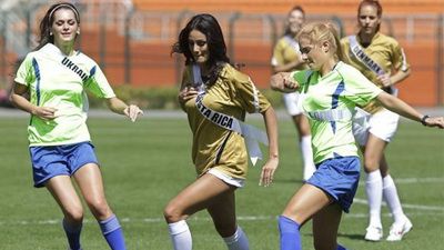 
	Miss Costa Rica trage la poarta de l-ar speria chiar si pe Iker Casillas
