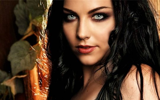 
	&quot;What you want&quot; - noua piesa a trupei Evanescence. Vezi AICI videoclipul
