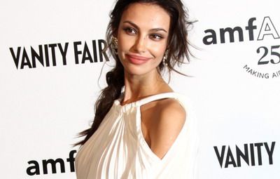 
	<span style="color:#f00;">Madalina Ghenea</span> a facut senzatie la Milano! Vezi cat de bine arata romanca:
