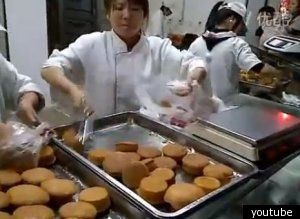 
	VIDEO. Uite ce isi comanda chinezii de la fast-food:
