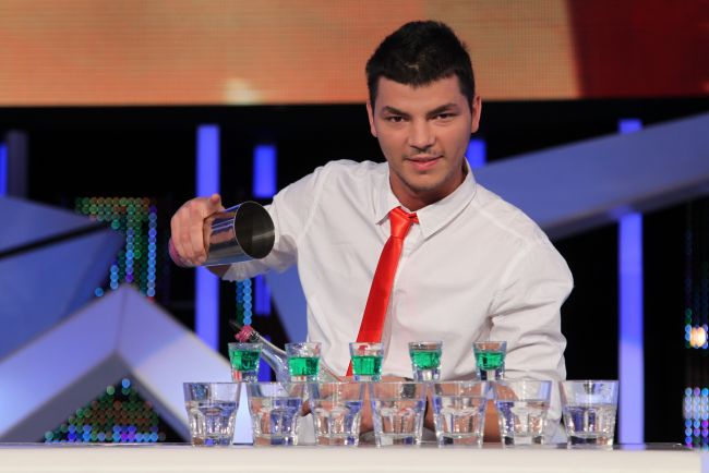 
	Valentin Luca si-a deschis propriul bar, iar Robo a fost solicitat pentru zeci de evenimente! <span style="color:#f00;">Afla ce mai fac finalistii de la &quot;Romanii au talent&quot;</span>
