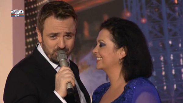 
	<span style="color:#f00;">Ar putea concura si ei la Vocea Romaniei!</span> Uite cat de frumos canta Monica Anghel si Horia Brenciu in duet
