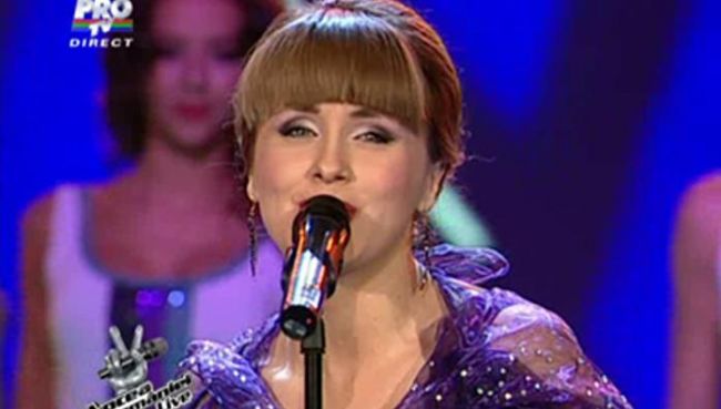 
	Oana Brutaru a venit la Vocea Romaniei intr-o tinuta atat de SEXY, ca I-A TREMURAT lui Moga PAPIONUL
