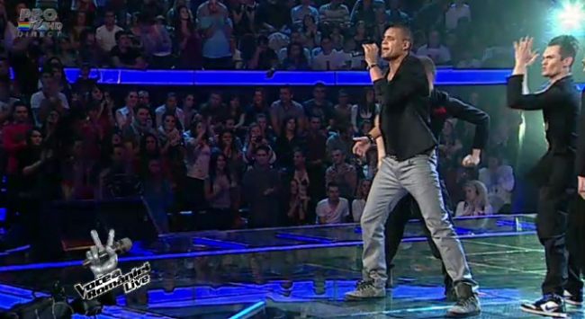 
	Unul din cele mai tari hituri ale verii 2011, cantat LIVE la Vocea Romaniei: Mohombi - Coconut Tree! VIDEO
