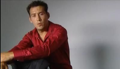 
	<span style="color:#f00;">ASA</span> arata si canta Stefan Stan in 2006!<span style="color:#f00;"> Vezi clipul VIDEO</span>
