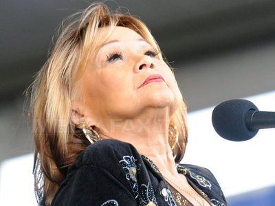 
	Etta James a murit. Cantareata americana avea 73 de ani. VIDEO
