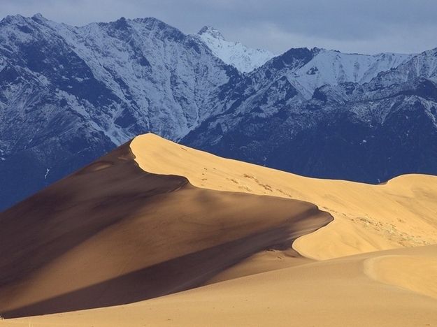 
	Dupa zapezile din Sahara, o alta minune a naturii: DESERTUL SIBERIAN 
