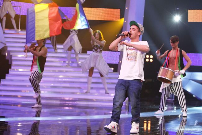 
	&quot;Eminem de Romania&quot;, <span style="color:#f00;">marele castigator de la &quot;Romanii au talent&quot;,</span> din nou pe scena care l-a consacrat
