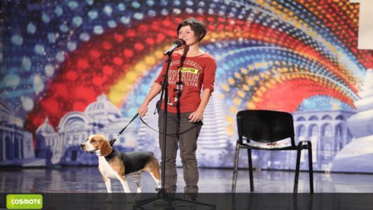 
	<span style="color: rgb(255, 0, 0);">&quot;Romanii au talent&quot;&nbsp; vs. &quot;Britain&#39;s Got Talent&quot;! Bailey vs. Pudsey!</span> Spune tu care este <span style="color: rgb(255, 0, 0);">cel mai tare caine dansator</span> din acest sezon
