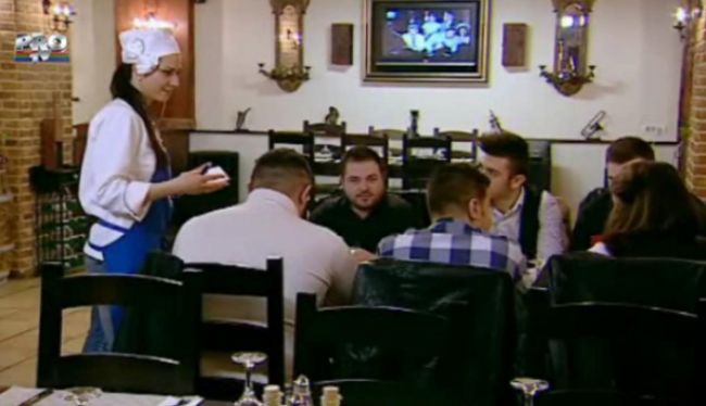 
	Declaratia unei concurente de la MasterChef te va face sa razi in hohote. Si totusi, <span style="color:#f00;">multi n-ar spune ASA CEVA nici macar in gluma!</span>
