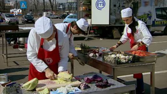 
	JA-LE in echipa rosie, la MasterChef. Andreea despre capitanul echipei: &quot;Imi vine sa-i infig un cutit in cap&quot;
