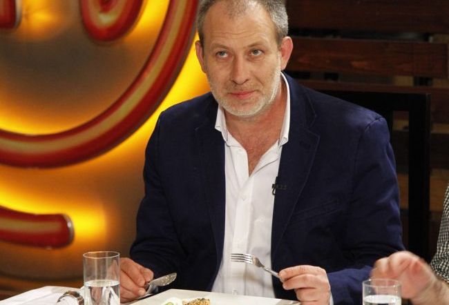 
	Florin Busuioc, unul dintre invitatii-surpriza de la MasterChef, a fost <span style="color: rgb(255, 0, 0);">profund impresionat de experienta traita</span>
