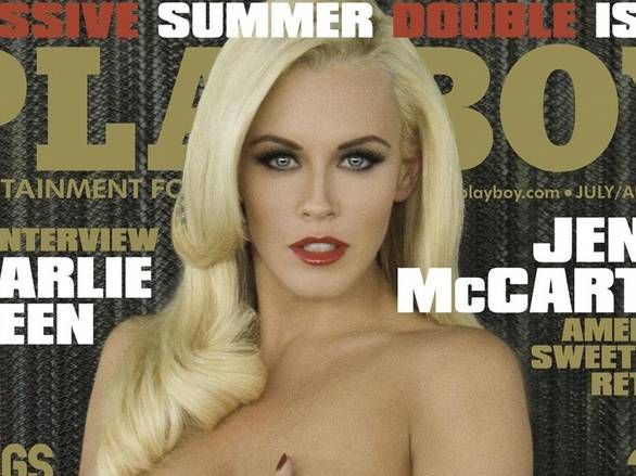 
	PICTORIALUL pe care barbatii il asteapta mai ceva ca pe finala Euro 2012. <span style="color: rgb(255, 0, 0);">Jenny McCarthy, din nou GOALA</span> in Playboy. FOTO
