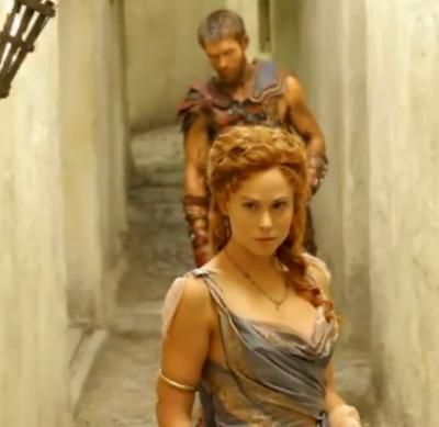 
	<span style="color:#f00;">Violenta si scene de sex</span> duse la extrem. Primele imagini cu <span style="color:#f00;">femeile din noul sezon din Spartacus: finalul seriei </span>la care nimeni nu se asteapta
