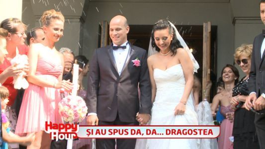 
	<span style="color: rgb(255, 0, 0);">2 in 1: </span>Giulia Anghelescu si Vlad Huidu, nunta si botez in acelasi timp, intr-o ceremonie emotionanta. VIDEO
