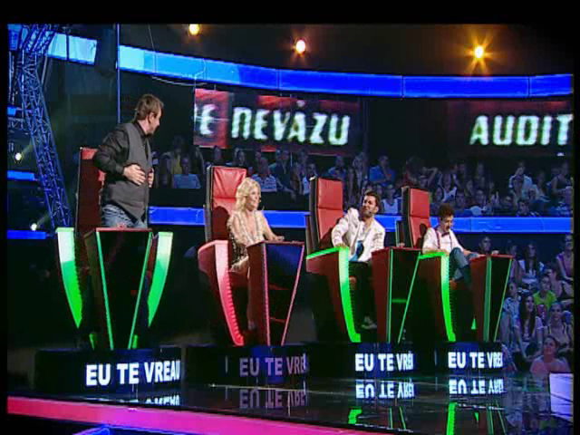 
	<span style="color: rgb(255, 0, 0);">Marti, de la 20:15, &quot;Vocea Romaniei&quot; </span>la ProTV si pe Voyo.ro. Maria Alexievici: &quot;Toti antrenorii par mici, mai putin nenea Brenciu&quot;
