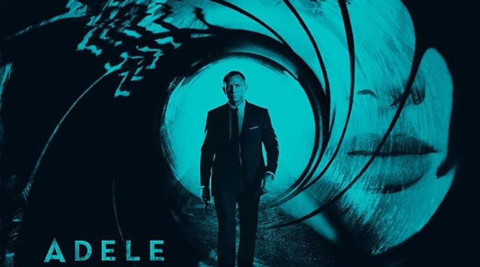 
	Adele canta in noul film din seria James Bond - &quot;Skyfall&quot;. Piesa a ajuns deja pe locul 1 in topul iTunes! <span style="color:#f00;">Ascult-o si tu aici:</span>
