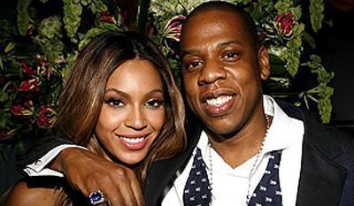 
	Beyonce l-a facut pe Jay-Z sa-si uite versurile in concert. Vezi cum a reusit sa-i distraga atentia: VIDEO
