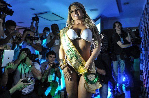 
	Ea este Miss Bumbum 2012,&nbsp;posesoarea celui mai frumos posterior
