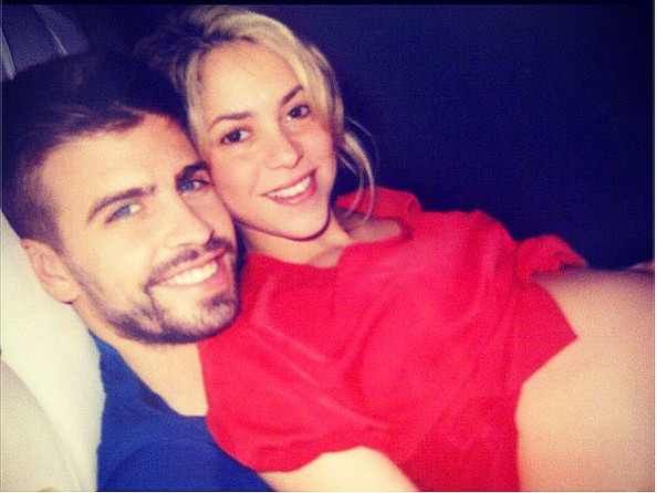 
	Shakira si Gerard Pique au devenit parinti. De Ziua Pacalelilor
