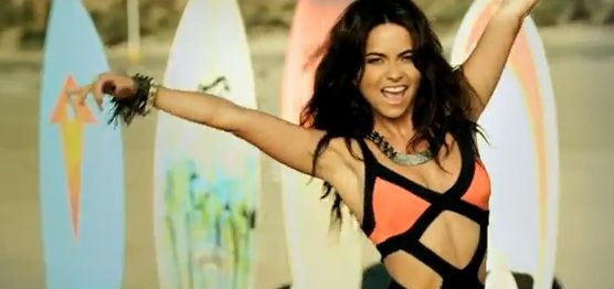 
	Inna, topless la piscina: 3 fotografii hot. Vezi aici noul ei videoclip &quot;More Than Friends&quot;
