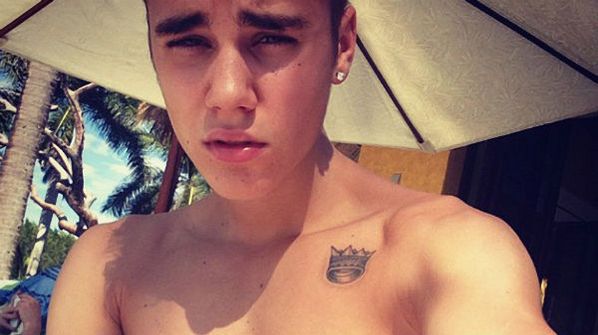 
	Justin Bieber, din ce in ce mai lipsit de pudoare. Ce le-a aratat el fanilor: FOTO
