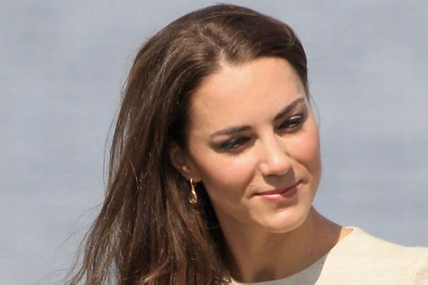 
	Kate Middleton, in urma cu 17 ani, in echipa de hochei a scolii: FOTO
