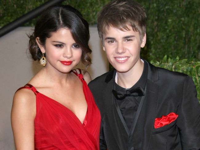 
	Justin Bieber si Selena Gomez, impreuna in miez de noapte. Detaliul care i-a intrigat pe fani
