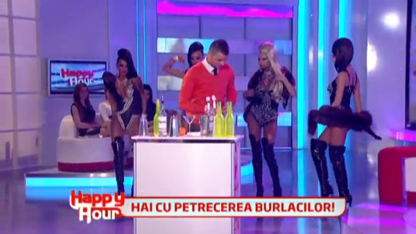 
	Valentin Luca, fostul concurent de la &quot;Romanii au talent&quot; a facut un show incendiar la &quot;Happy Hour&quot;pentru baiatul lui Piedone
