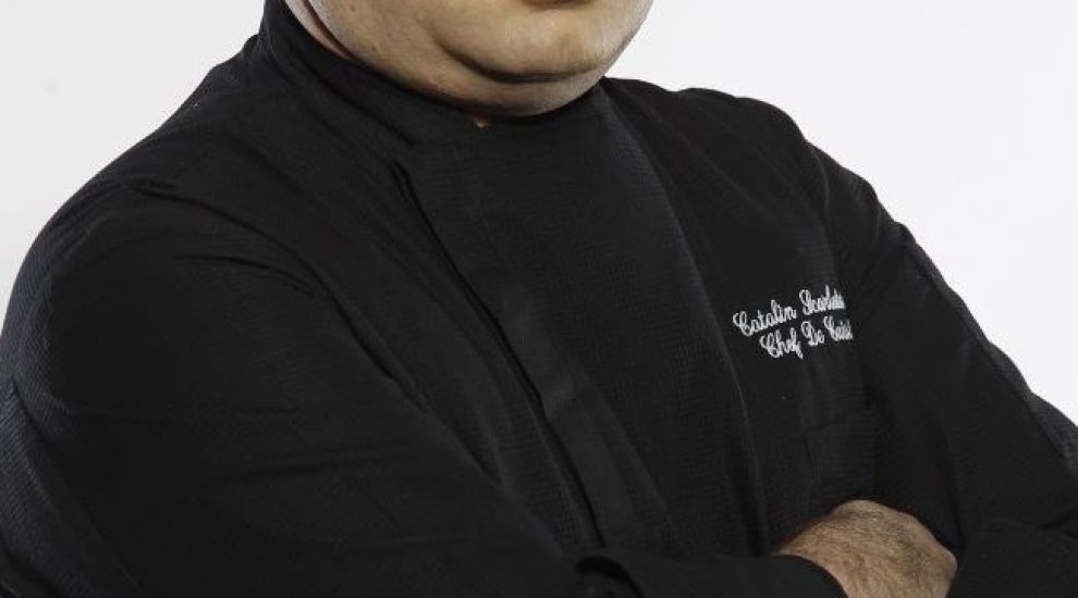 
	Chef Catalin Scarlatescu face cuceriri in prima editie &ldquo;MasterChef&rdquo;. Astazi, de la 20:30
