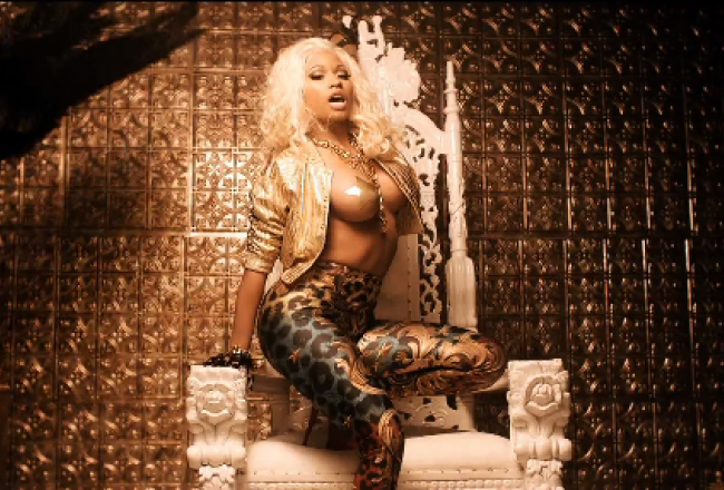 
	Nicki Minaj duce vulgaritatea si nuditatea pe noi culmi. Aparitia scandaloasa din cel mai recent clip al ei: VIDEO
