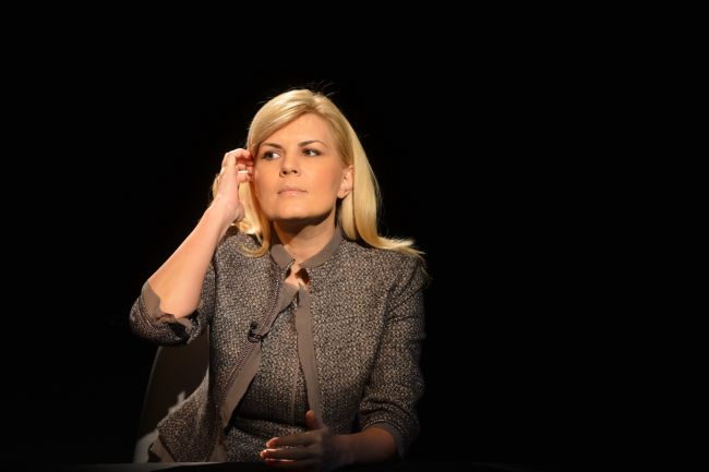 
	Elena Udrea, la &quot;Dupa 20 de ani&quot;: &quot;Daca destinul PD-L sta in tocurile Elenei Udrea, sunt gata sa port si tenisi&quot;&nbsp;
