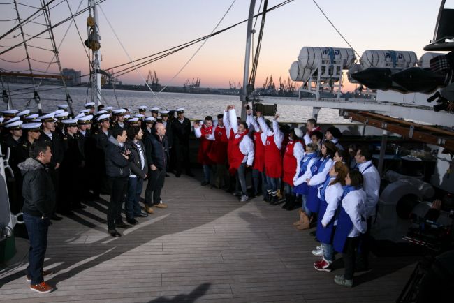 
	&quot;MasterChef&quot;, furtuna pe mare: Georgeo si Nicoleta au decis sa plece din concurs, iar Andreea a fost eliminata
