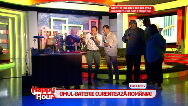 
	Omul-baterie, sarbul care prajeste mici cu mana, a facut un show cu scantei la &quot;Happy Hour&quot;. Cum s-a jucat cu 200.000 de volti: VIDEO
