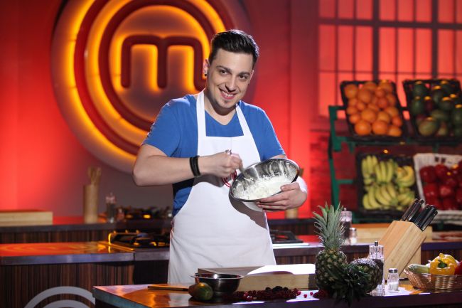 
	Mihai Toader a fost acuzat de Nicoleta ca a vrut sa o saboteze, la &quot;MasterChef&quot;. Cum ii raspunde concurentul
